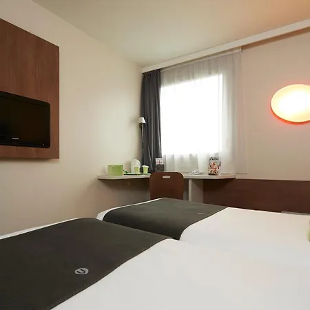 Campanile Centre - Saint Jacques Hotel Nantes