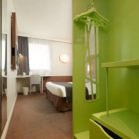 Campanile Centre - Saint Jacques Hotel