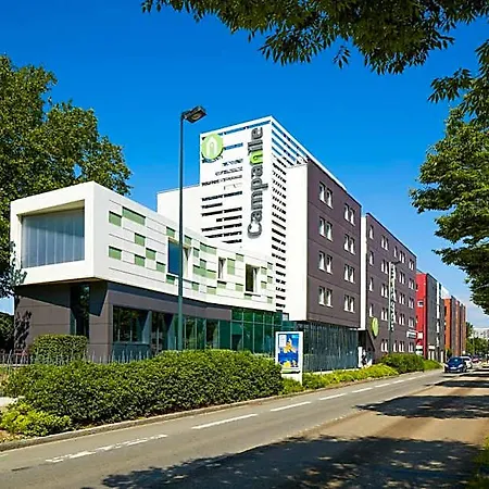 Campanile Centre מלון