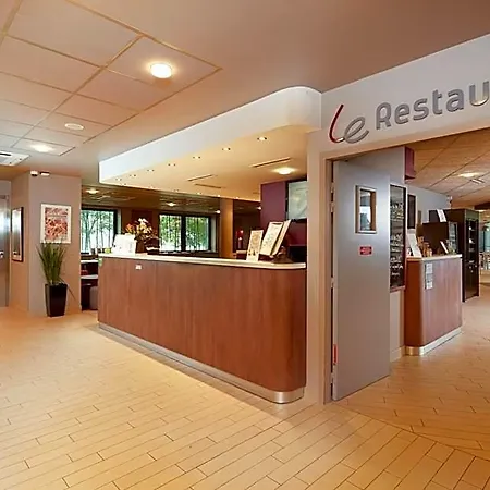 מלון Campanile Centre נאנט