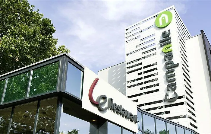 Campanile Centre - Saint Jacques 3*