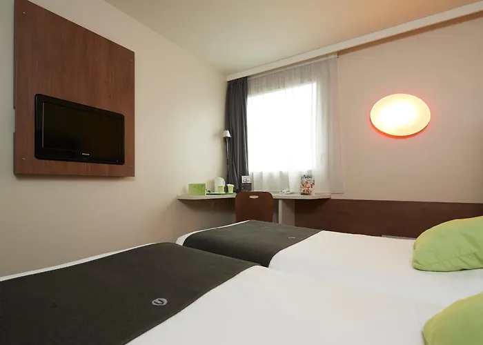 Campanile Centre - Saint Jacques Hotel Nantes