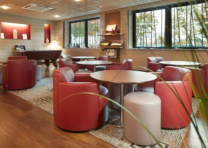 Hotel Campanile Centre - Saint Jacques 3*