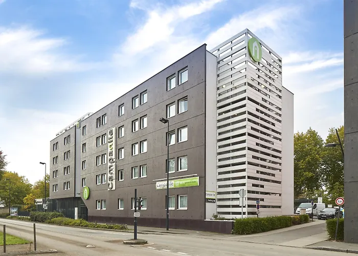 Hotel Campanile Centre - Saint Jacques 3*