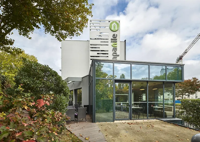 Ξενοδοχείο Campanile Centre - Saint Jacques 3*